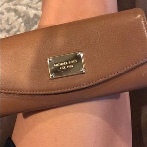 Michael Kors Wallet !!